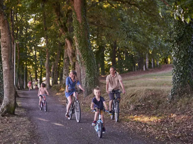 Balade Velo Famille Site Moulin Neufrudy Burbant
