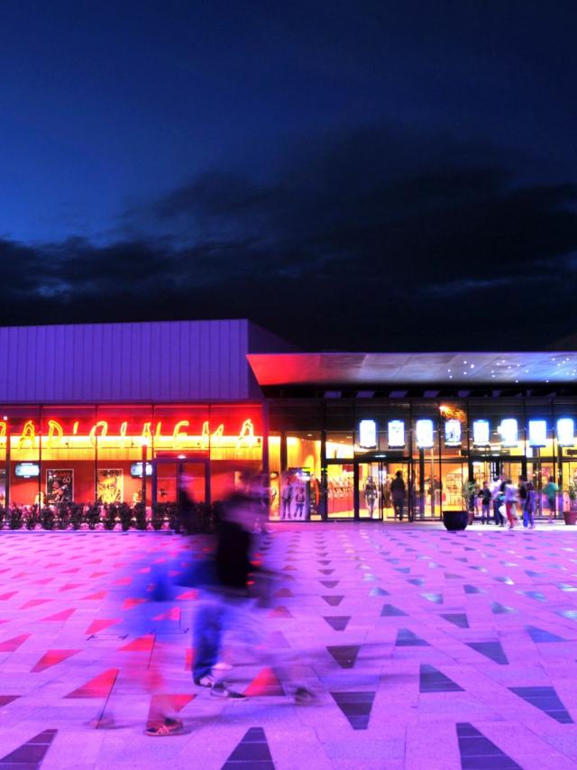 Cinéma de Rodez sur l'esplanade