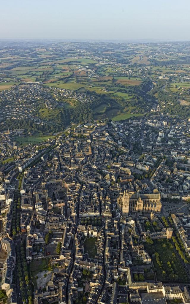 Vue panoramique de Rodez et son agglomération