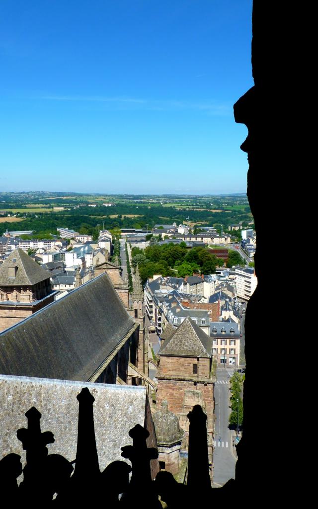 Vue sur l'avenue Victor-Hugo depuis le clocher de la cathédrale