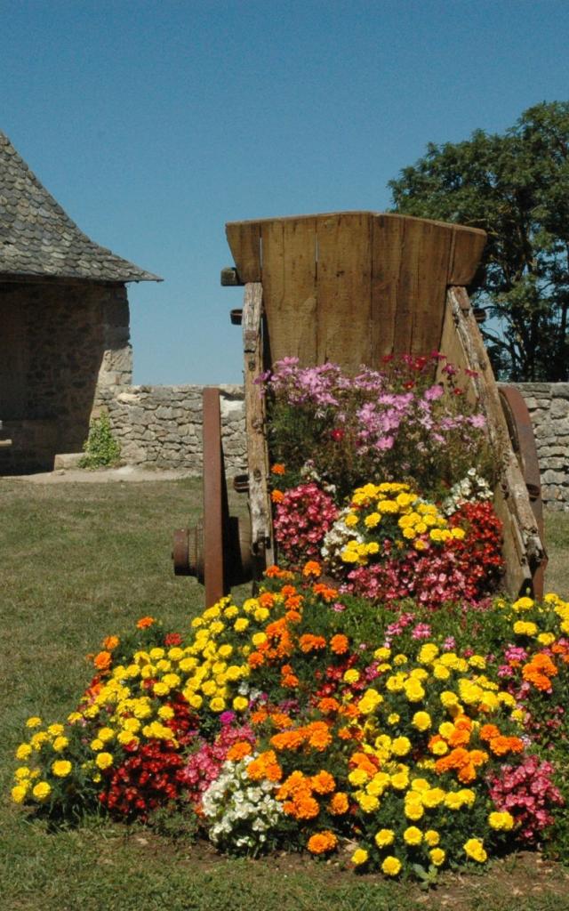 Parc fleuri à Sébazac-Concourès