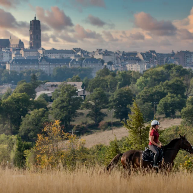 equitation-au-domaine-de-combelles-rodez-greg-alric.jpg