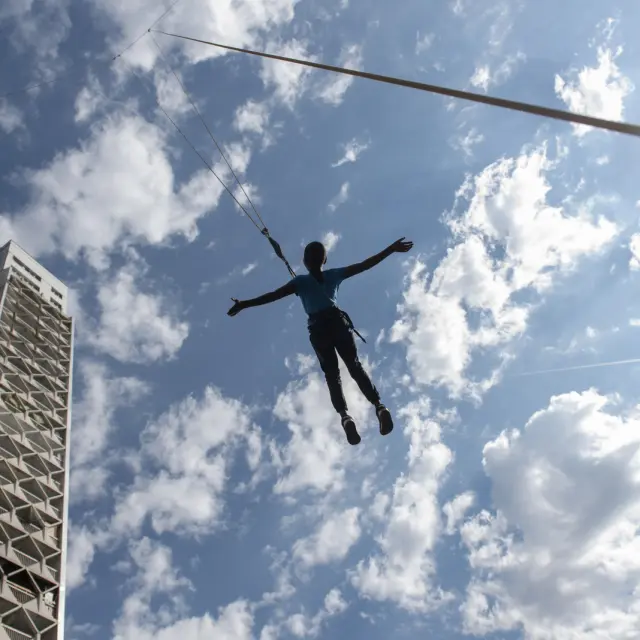 hisse-emoi-suspension