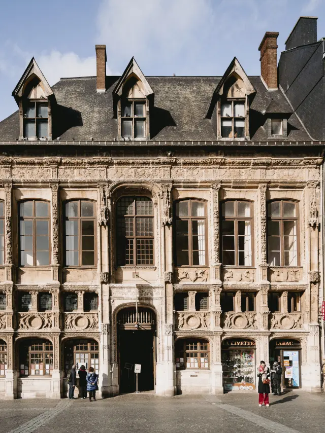 Bureau des Finances office de tourisme rouen centre-ville patrimoine histoire architecture claude monet peinture culture place cathédrale notre-dame de rouen