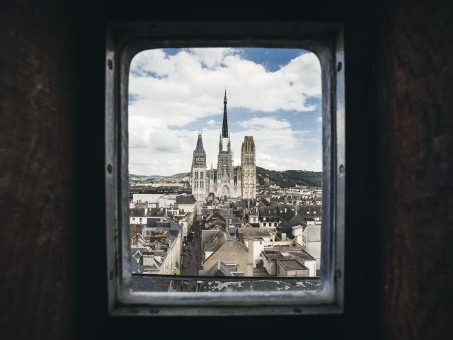 CLOCHES, HORLOGES ET CARILLONS DE LA CATHÉDRALE NOTRE-DAME DE