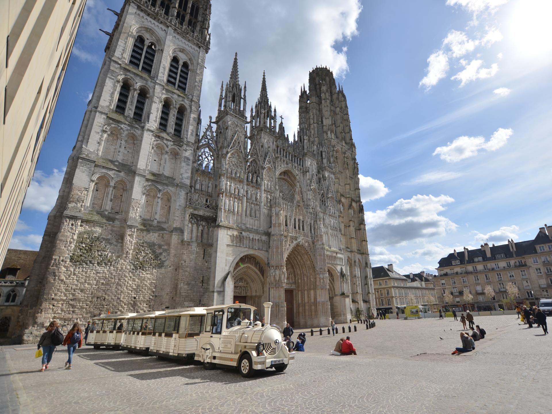 Visit Rouen without a car Rouen Tourisme