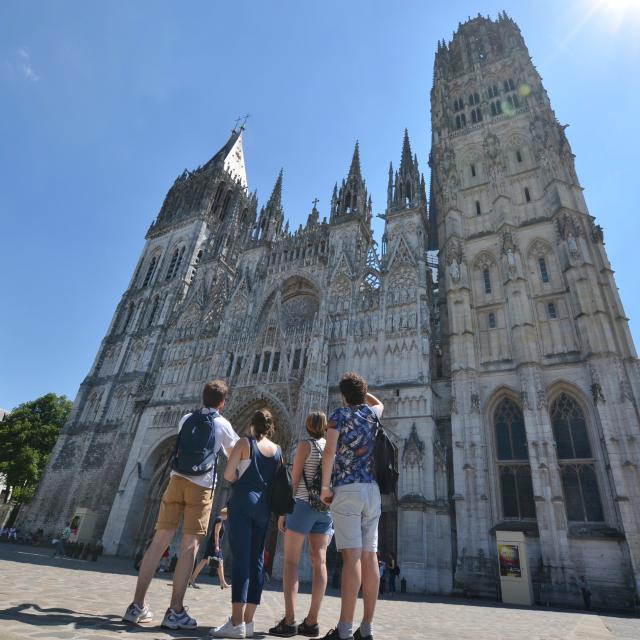 Senderismo en Rouen Centro ciudad Patrimonio Normandía Descubrimiento Deporte Senderismo