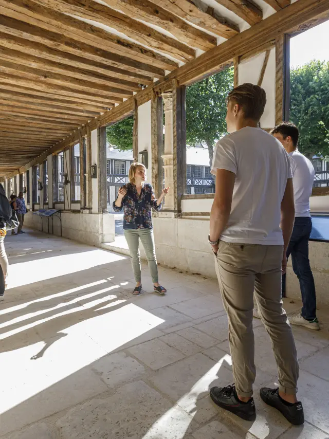 L’aître Saint Maclou Rouen Normandie Sculptures Cimetière Patrimoine Historique Histoire Visite guidée Musée Mythes et légendes