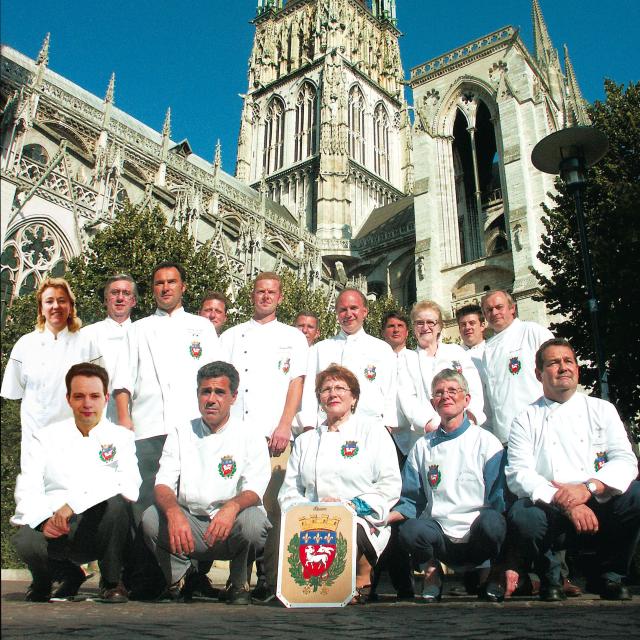 20 años de Les Toques de Rouen Gastronomía Saber hacer Artesanía Restaurantes Productores Locales Rouen Normandía