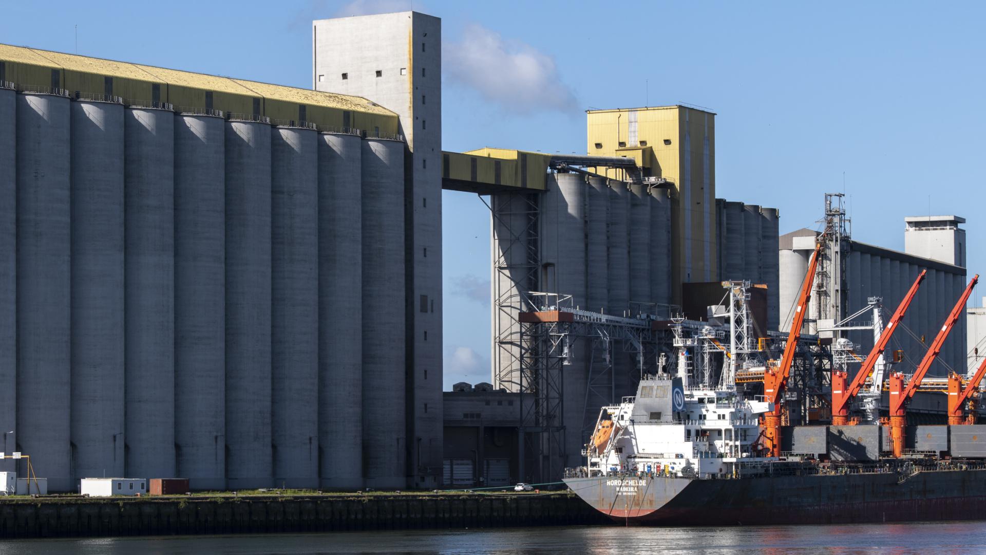 Bildbanner - Der Industriehafen die moderne Seine