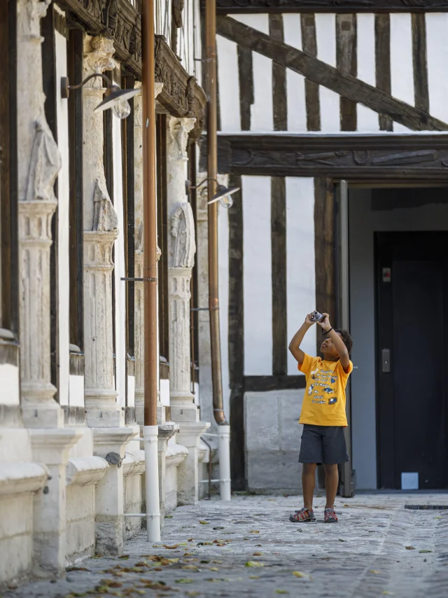 Aitre Saint-Maclou rouen centre-ville patrimoine histoire art architecture