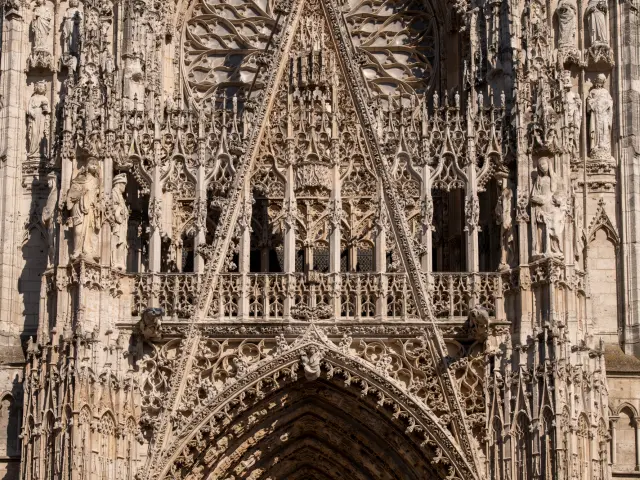 Cathe╠udrale Rouen 2022 ┬®pod Vu 0916