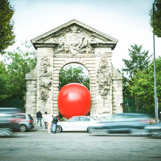 Redball Project Porte Guillaume Lion Rouen