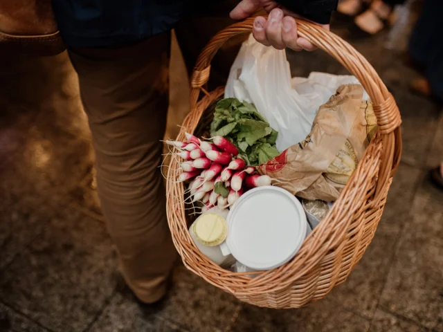 Experience Normande Panier De Legumes Et Fromages Marche Rouen
