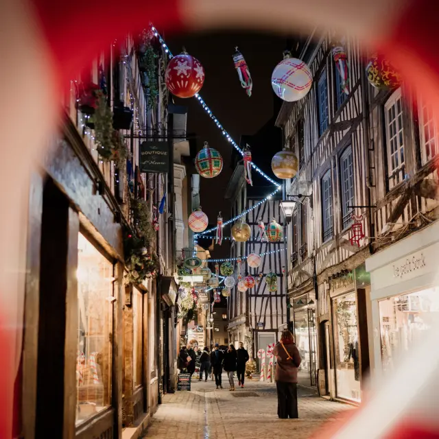 Decorations De Noel Rouen Marie Anais Thierry Marie Anais Thierry 28055 1600px