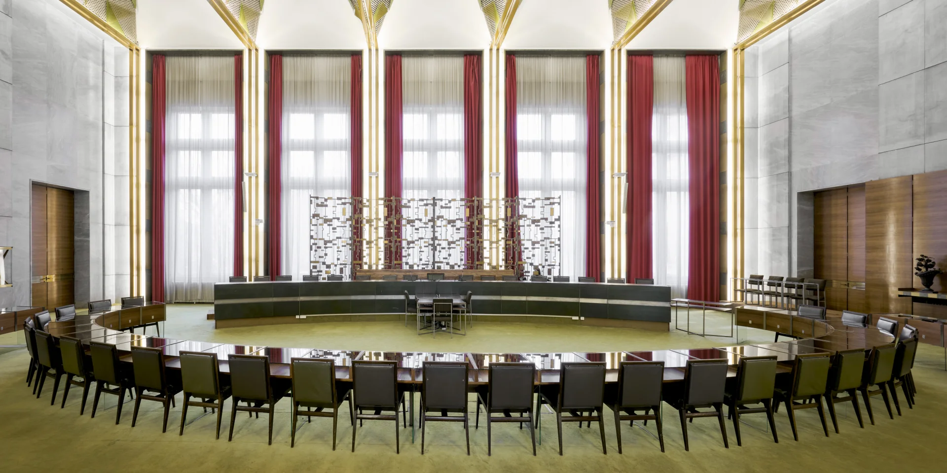 Salle du conseil municipal, Mairie Roeun