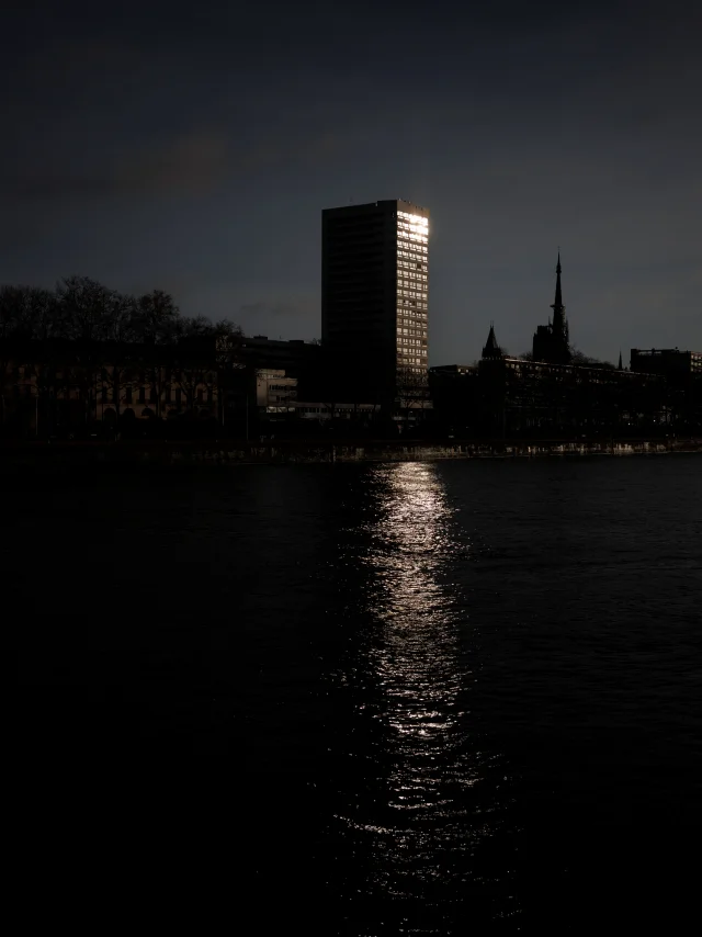 Rouen dans la nuit