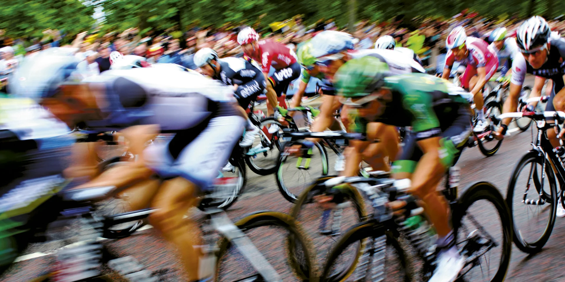carrera de bicicletas en carretera