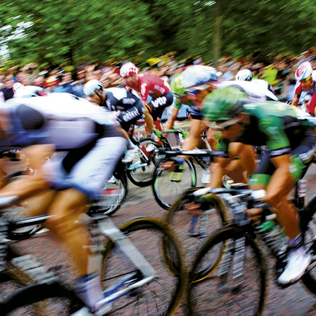 bike race on road