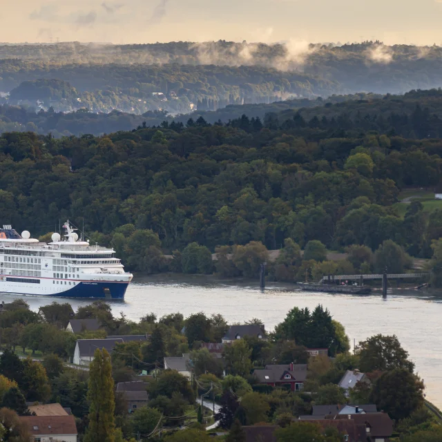 A cruise on the River Seine to Rouen and the Seine Valley