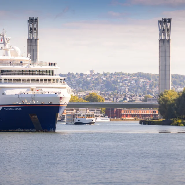 Cruise Ship Depart From Rouen