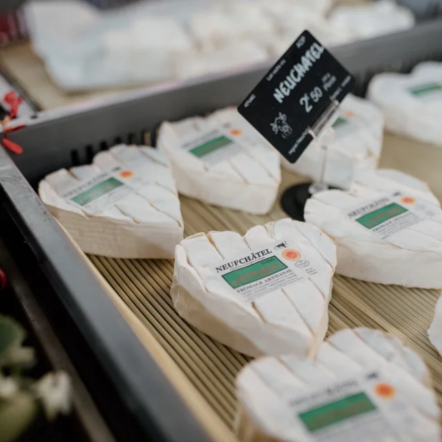 Experience Normande Fromages Normands Au Marche De Rouen Marie Anais Thierry Marie Anais Thierry 27067 1600px