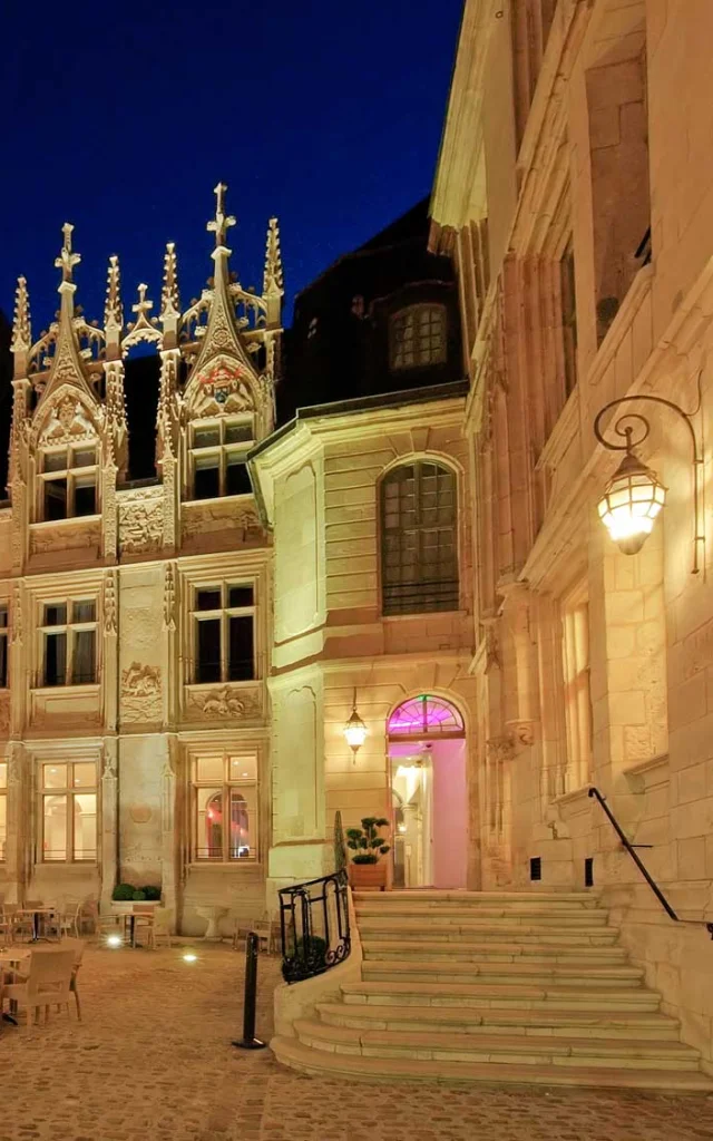 Facade Hotel