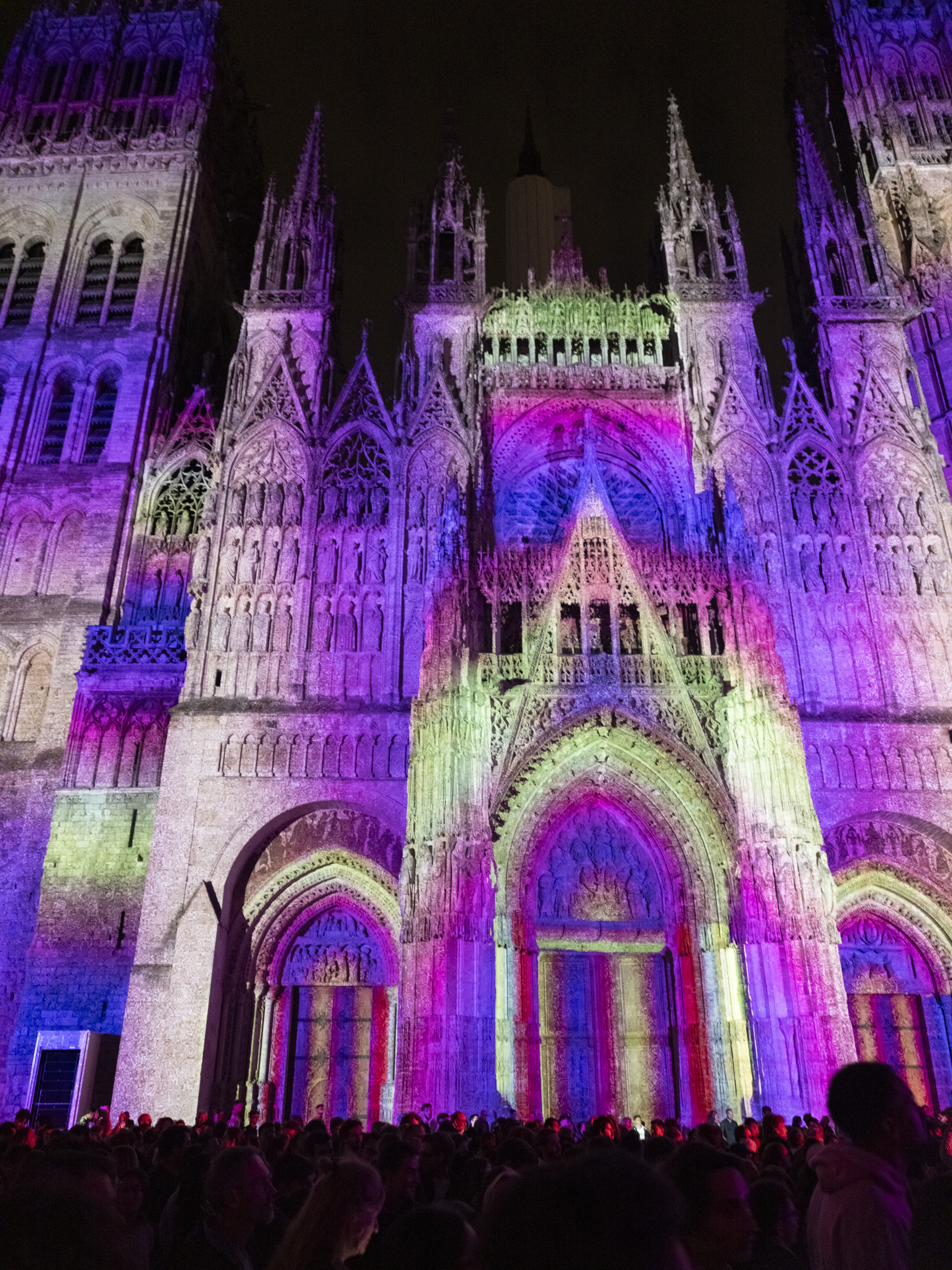Cathedrale-de-Lumiere-Rouen-1-Benoit-Eliot-1.jpg