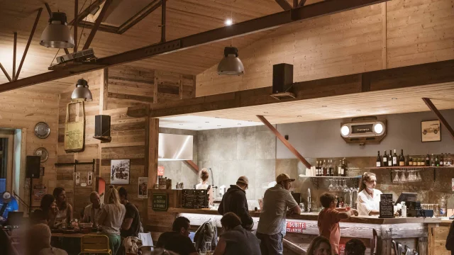 BJ's café