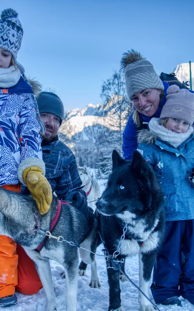 Chien de traineau en famille à Saint-Gervais Mont-Blanc