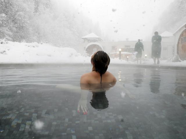 Les Thermes Saint Gervais Mont-Blanc in winter.