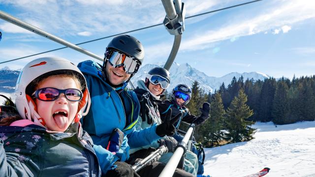 Famille au ski