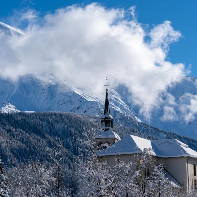 Église de Saint-Nicolas de Véroce sous la neige