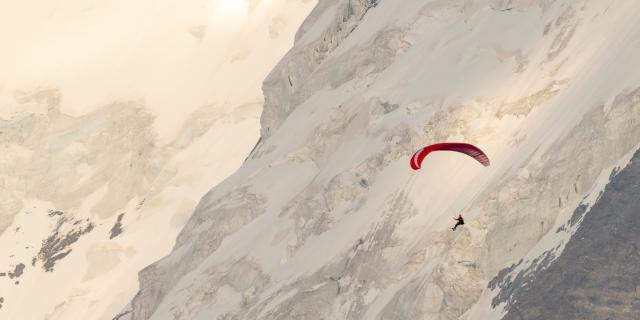 Paragliding in Saint-Gervais Mont-Blanc