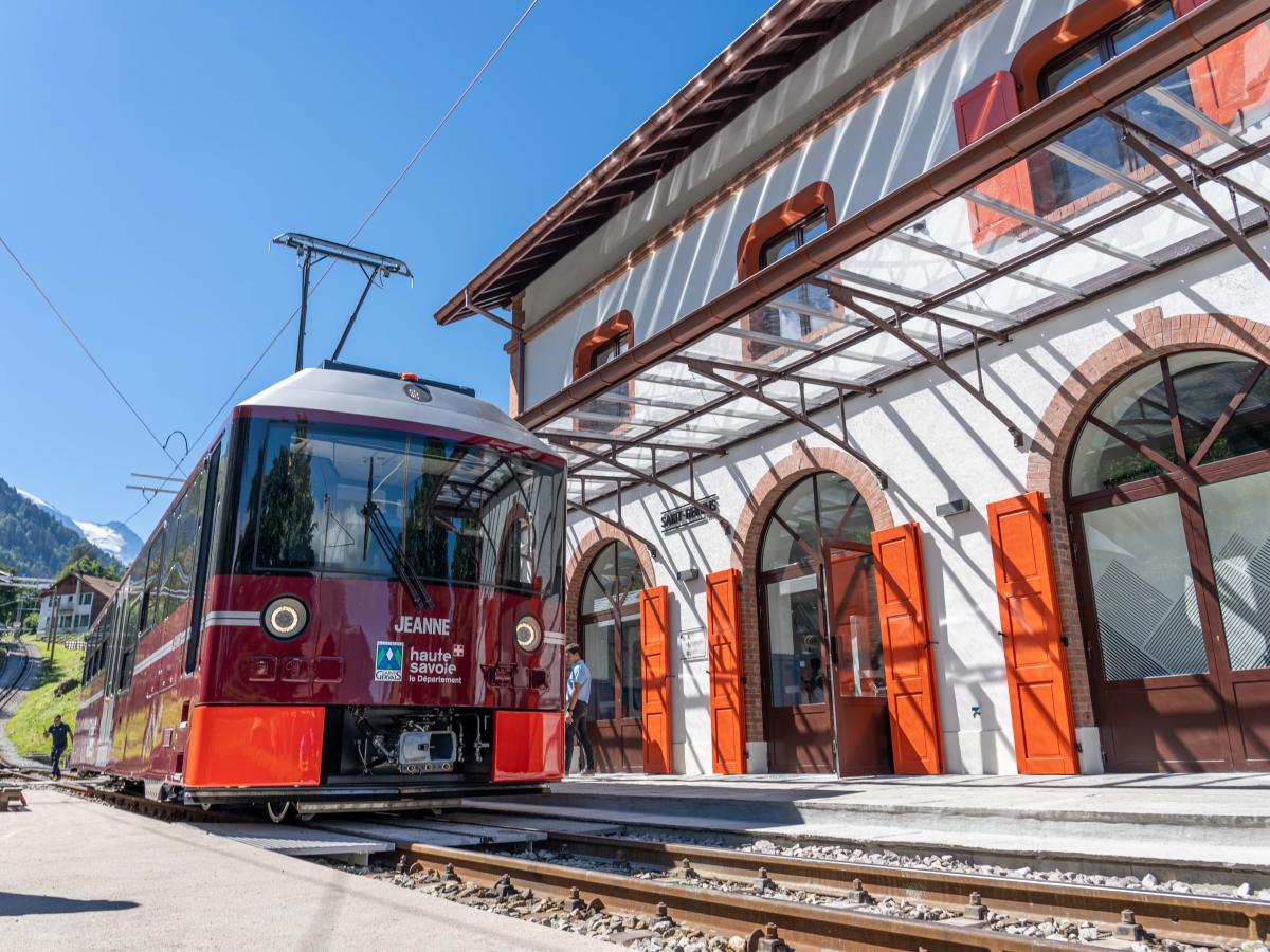 Saint Gervais : la dernière motrice du tramway du Mont-Blanc est