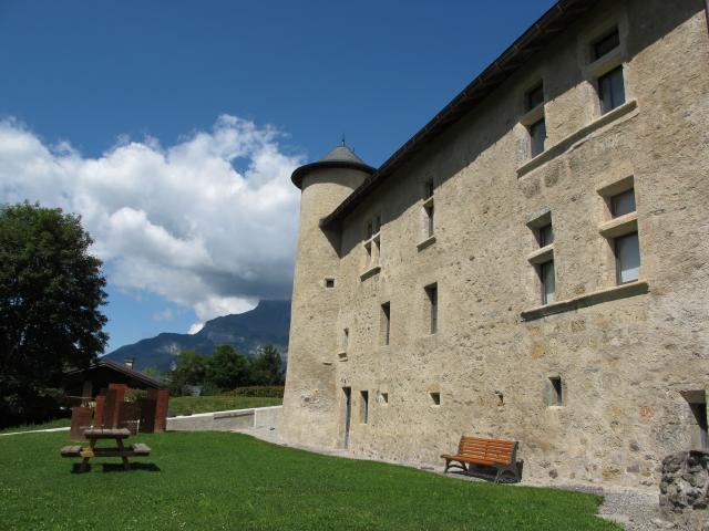 Hautetour fortified house
