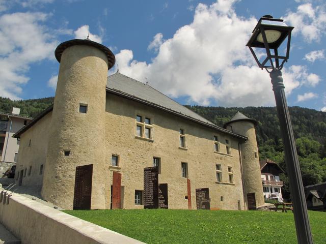 Hautetour fortified house