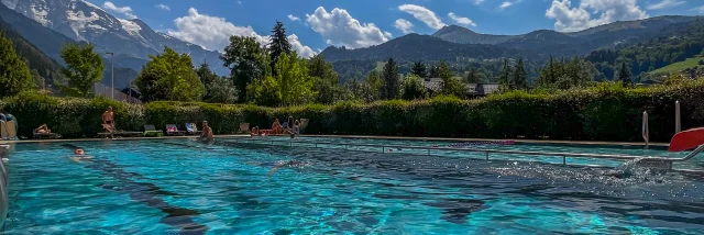 Bassin extérieur de la piscine de Saint-Gervais Mont-Blanc