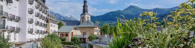 Église de Saint-Gervais, au centre du village