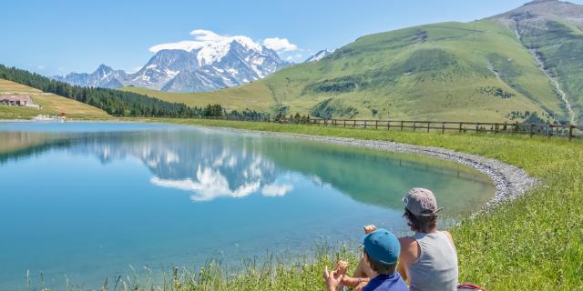 Picnic break on Lac de Joux