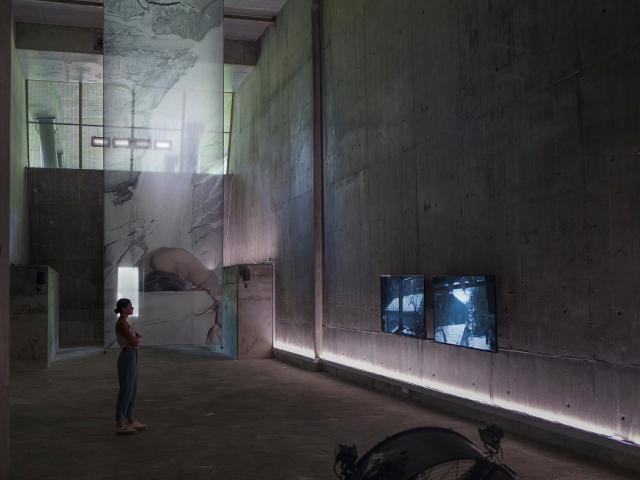 Les Eperdus Exhibition