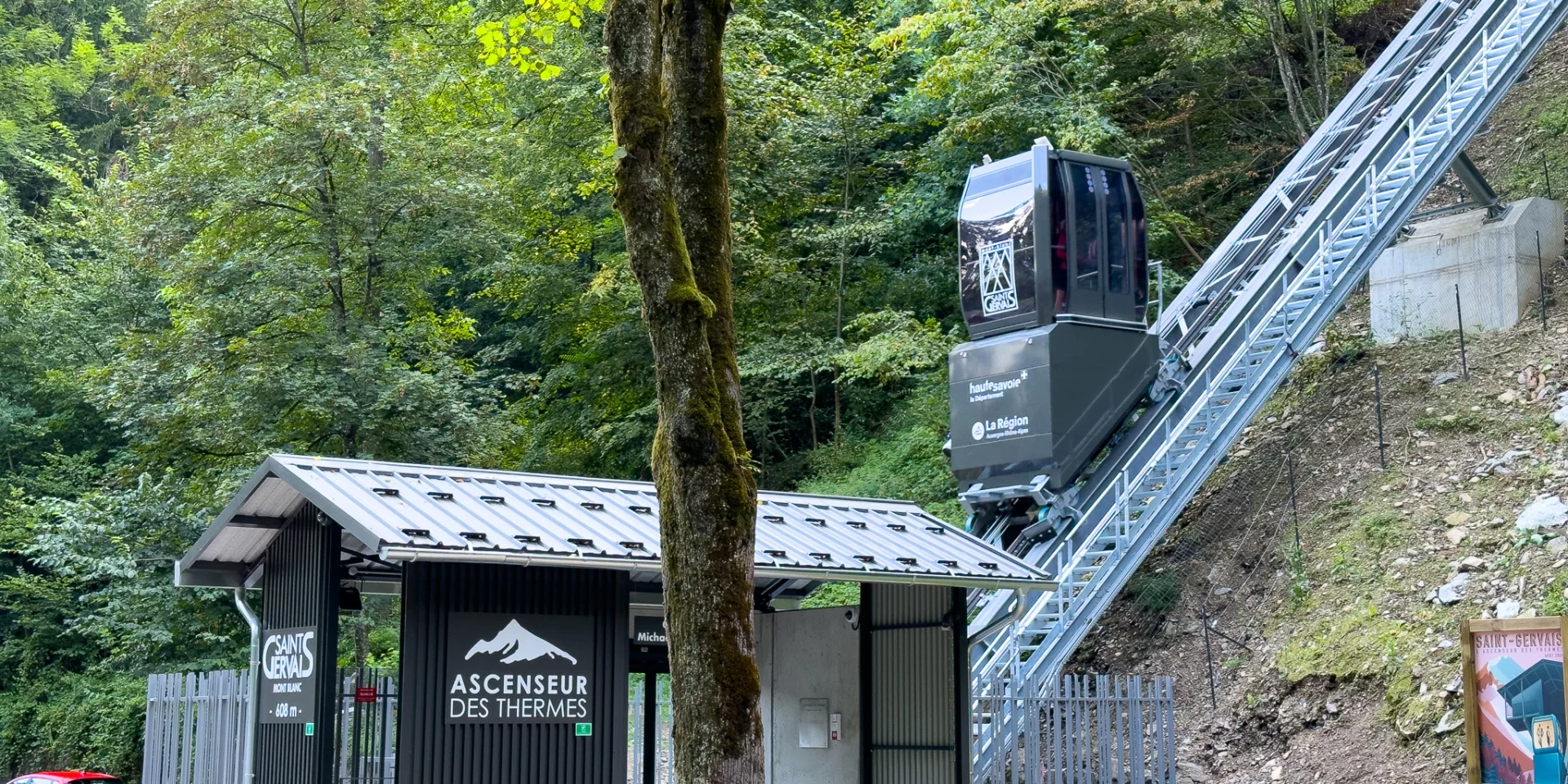 Arrivée au parc thermal avec l'ascenseur