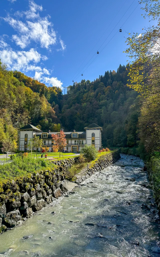 Le valléen vu des thermes