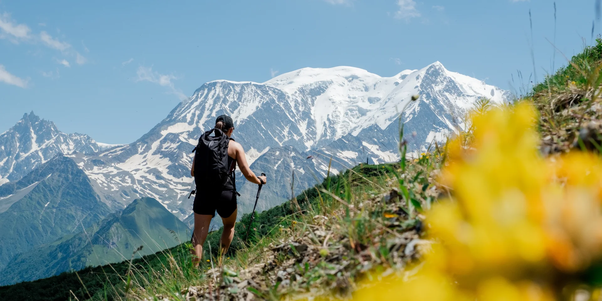 La randonnée face au Mont-Blanc
