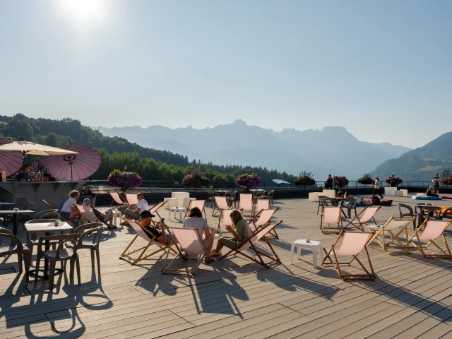 L'esplanade Marie paradis en été