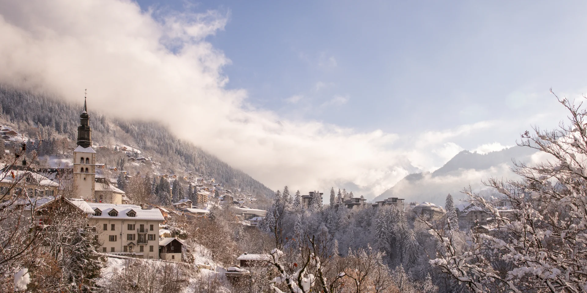 Le sublime village de Saint-Gervais sous la neige