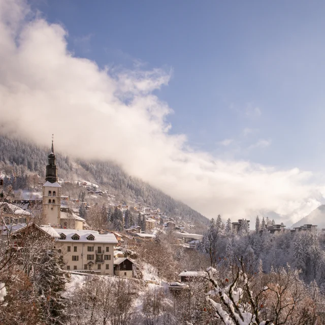 Le sublime village de Saint-Gervais sous la neige