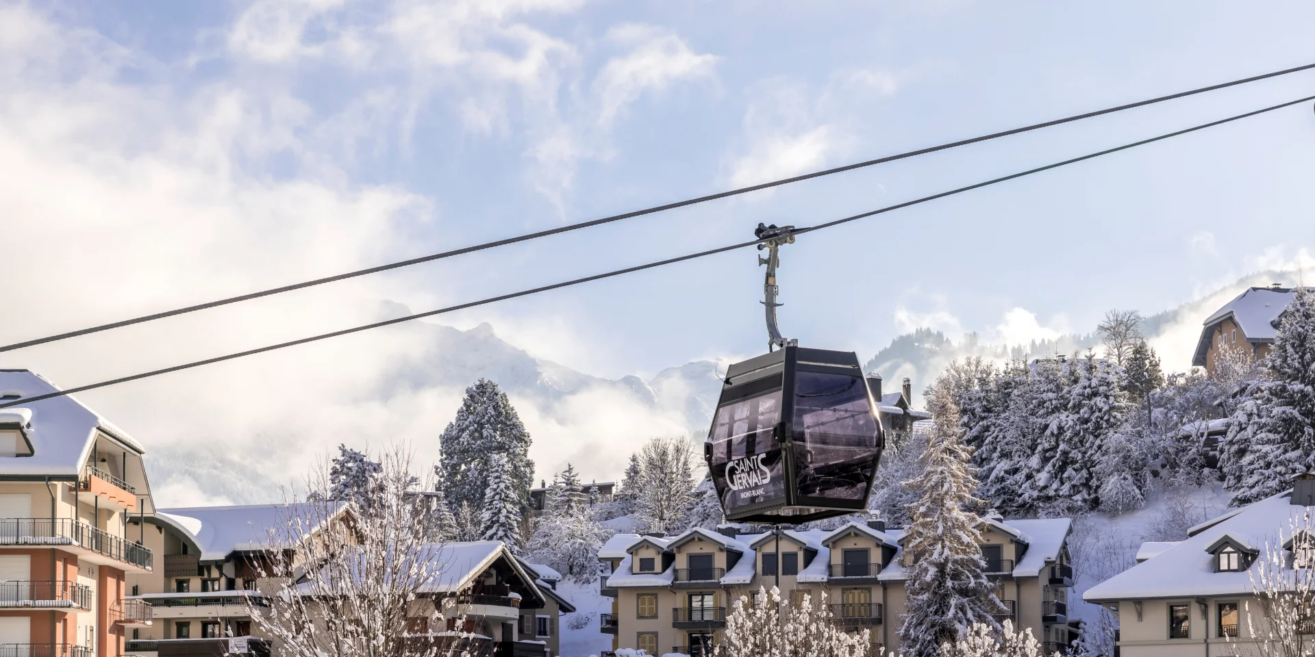 Télécabine de l'Alpin sous la neige