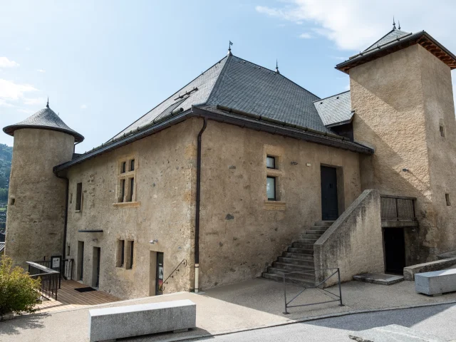 Maison forte de Haute Tour