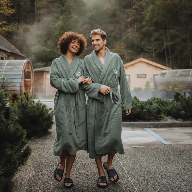 Un couple dans les thermes de Saint-Gervais